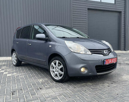 Серый Ниссан Ноут, объемом двигателя 1.6 л и пробегом 211 тыс. км за 8600 $, фото 1 на Automoto.ua