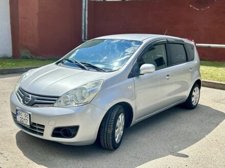 Сірий Ніссан Ноут, об'ємом двигуна 1.5 л та пробігом 111 тис. км за 8000 $, фото 1 на Automoto.ua