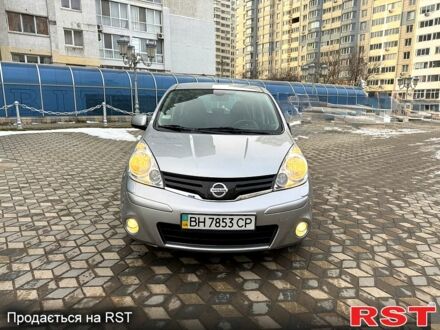 Сірий Ніссан Ноут, об'ємом двигуна 1.6 л та пробігом 165 тис. км за 6250 $, фото 1 на Automoto.ua