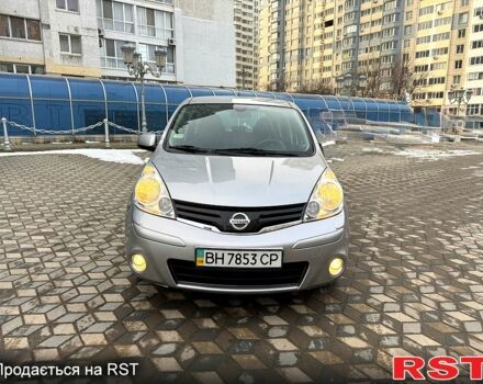 Сірий Ніссан Ноут, об'ємом двигуна 1.6 л та пробігом 165 тис. км за 6250 $, фото 1 на Automoto.ua