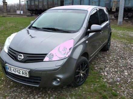 Серый Ниссан Ноут, объемом двигателя 1.4 л и пробегом 146 тыс. км за 6200 $, фото 1 на Automoto.ua