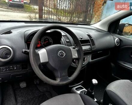 Сірий Ніссан Ноут, об'ємом двигуна 1.4 л та пробігом 210 тис. км за 6500 $, фото 1 на Automoto.ua