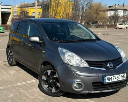 Серый Ниссан Ноут, объемом двигателя 1.5 л и пробегом 315 тыс. км за 4800 $, фото 1 на Automoto.ua