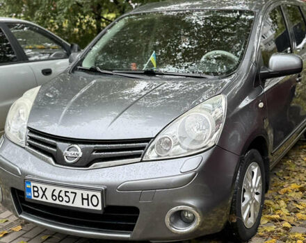 Серый Ниссан Ноут, объемом двигателя 1.6 л и пробегом 94 тыс. км за 9599 $, фото 1 на Automoto.ua