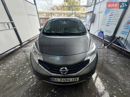 Ниссан Ноут 2016 в Киеве на Automoto.ua Серый Ниссан Ноут, объемом двигателя 1.6 л и пробегом 64 тыс. км за 7200 $, фото 1 на Automoto.ua