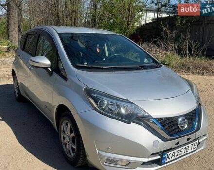 Сірий Ніссан Ноут, об'ємом двигуна 1.2 л та пробігом 96 тис. км за 10100 $, фото 1 на Automoto.ua