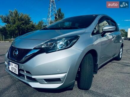 Сірий Ніссан Ноут, об'ємом двигуна 1.2 л та пробігом 38 тис. км за 12400 $, фото 1 на Automoto.ua
