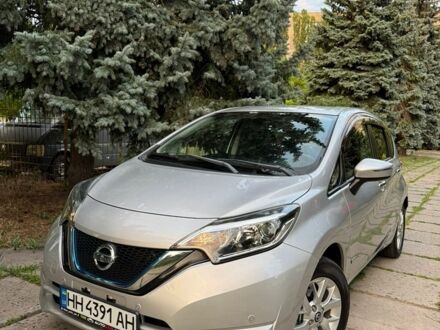 Сірий Ніссан Ноут, об'ємом двигуна 1.2 л та пробігом 71 тис. км за 11900 $, фото 1 на Automoto.ua