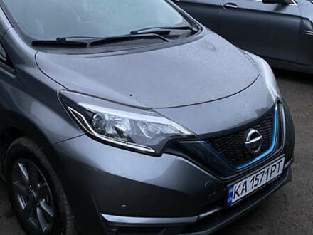 Серый Ниссан Ноут, объемом двигателя 1.2 л и пробегом 48 тыс. км за 14000 $, фото 1 на Automoto.ua