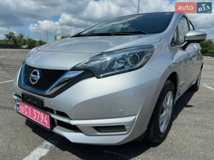 Серый Ниссан Ноут, объемом двигателя 1.2 л и пробегом 93 тыс. км за 12300 $, фото 1 на Automoto.ua