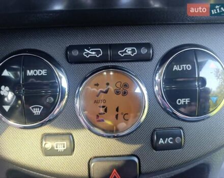 Ниссан Ноут 2006 в Виннице на Automoto.ua Синий Ниссан Ноут, объемом двигателя 1.4 л и пробегом 216 тыс. км за 5600 $, фото 13 на Automoto.ua