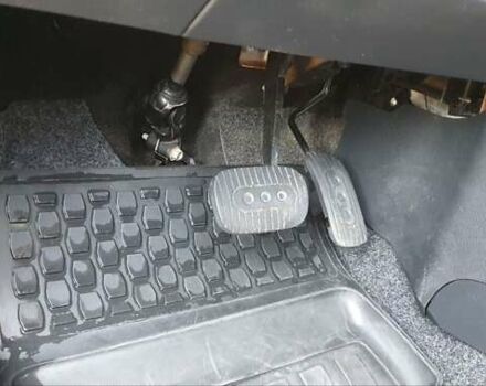 Синий Ниссан Ноут, объемом двигателя 1.6 л и пробегом 182 тыс. км за 6600 $, фото 15 на Automoto.ua