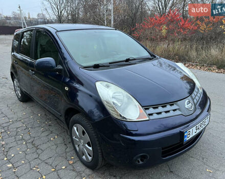 Синий Ниссан Ноут, объемом двигателя 1.6 л и пробегом 250 тыс. км за 4300 $, фото 6 на Automoto.ua