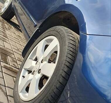 Синий Ниссан Ноут, объемом двигателя 1.6 л и пробегом 182 тыс. км за 6600 $, фото 10 на Automoto.ua