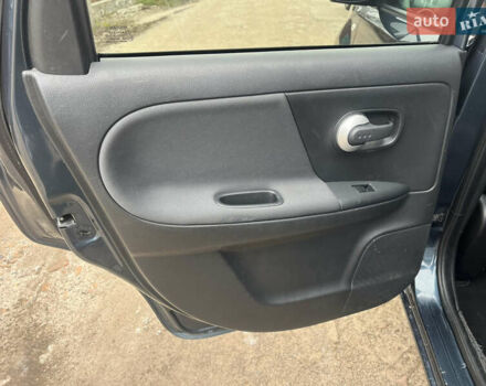 Синий Ниссан Ноут, объемом двигателя 1.6 л и пробегом 238 тыс. км за 7650 $, фото 26 на Automoto.ua