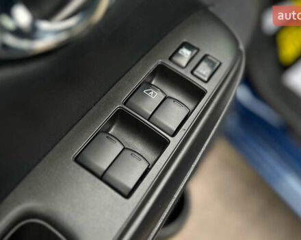 Синий Ниссан Ноут, объемом двигателя 1.6 л и пробегом 165 тыс. км за 9600 $, фото 12 на Automoto.ua