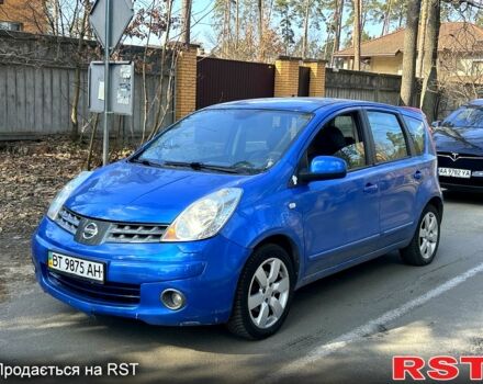 Синий Ниссан Ноут, объемом двигателя 1.6 л и пробегом 200 тыс. км за 2950 $, фото 1 на Automoto.ua