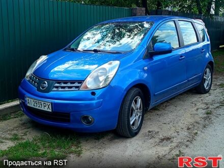 Ніссан Ноут 2008 у Києві на Automoto.ua Синій Ніссан Ноут, об'ємом двигуна 1.6 л та пробігом 241 тис. км за 5800 $, фото 1 на Automoto.ua