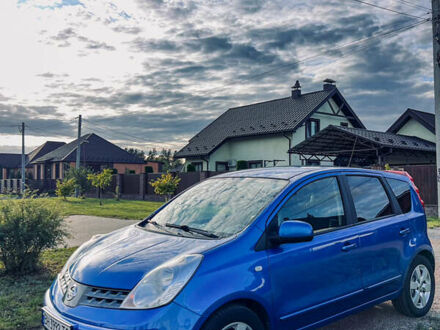 Ніссан Ноут 2008 у Житомирі на Automoto.ua Синій Ніссан Ноут, об'ємом двигуна 1.6 л та пробігом 223 тис. км за 6900 $, фото 1 на Automoto.ua