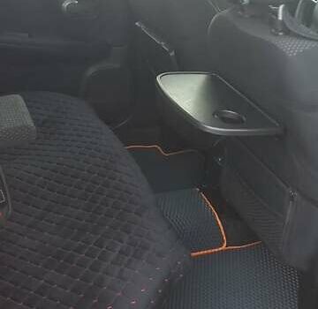 Оранжевый Ниссан Ноут, объемом двигателя 1.6 л и пробегом 210 тыс. км за 5000 $, фото 6 на Automoto.ua