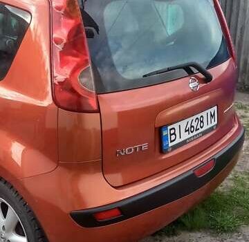 Оранжевый Ниссан Ноут, объемом двигателя 1.6 л и пробегом 210 тыс. км за 5000 $, фото 3 на Automoto.ua