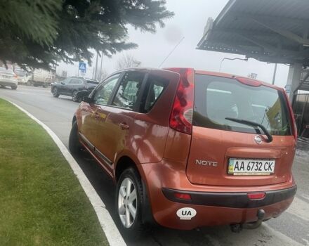 Оранжевый Ниссан Ноут, объемом двигателя 1.4 л и пробегом 200 тыс. км за 4700 $, фото 3 на Automoto.ua
