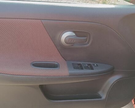 Оранжевый Ниссан Ноут, объемом двигателя 1.6 л и пробегом 228 тыс. км за 6250 $, фото 8 на Automoto.ua