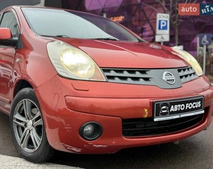 Оранжевый Ниссан Ноут, объемом двигателя 1.6 л и пробегом 211 тыс. км за 7490 $, фото 1 на Automoto.ua