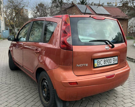 Оранжевый Ниссан Ноут, объемом двигателя 1.6 л и пробегом 231 тыс. км за 4200 $, фото 5 на Automoto.ua