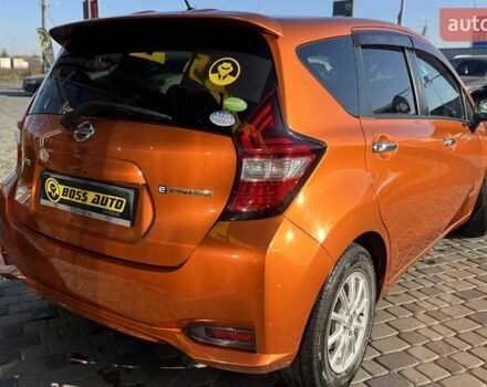 Оранжевый Ниссан Ноут, объемом двигателя 1.2 л и пробегом 81 тыс. км за 11500 $, фото 6 на Automoto.ua
