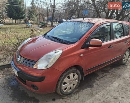 Помаранчевий Ніссан Ноут, об'ємом двигуна 1.6 л та пробігом 470 тис. км за 5500 $, фото 1 на Automoto.ua