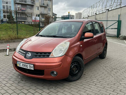 Оранжевый Ниссан Ноут, объемом двигателя 1.6 л и пробегом 231 тыс. км за 4200 $, фото 1 на Automoto.ua