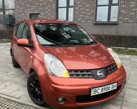 Оранжевый Ниссан Ноут, объемом двигателя 1.6 л и пробегом 231 тыс. км за 4199 $, фото 1 на Automoto.ua