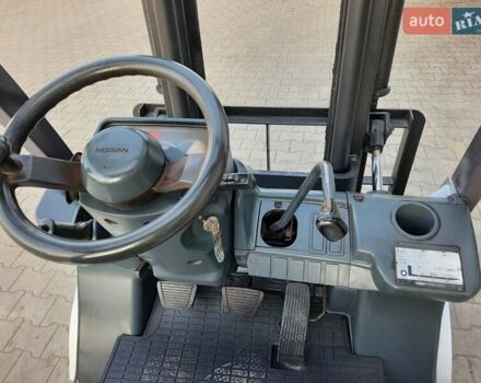 Сірий Ніссан ПХ, об'ємом двигуна 2.1 л та пробігом 0 тис. км за 8700 $, фото 4 на Automoto.ua