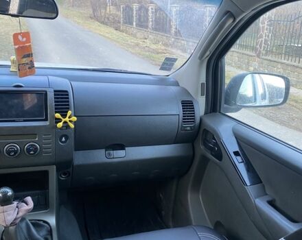 Ниссан Патфайндер 2008 в Мукачеве на Automoto.ua Белый Ниссан Патфайндер, объемом двигателя 2.5 л и пробегом 251 тыс. км за 7800 $, фото 5 на Automoto.ua