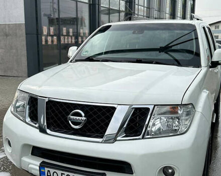 Белый Ниссан Патфайндер, объемом двигателя 2.5 л и пробегом 255 тыс. км за 14900 $, фото 3 на Automoto.ua