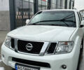 Белый Ниссан Патфайндер, объемом двигателя 2.5 л и пробегом 255 тыс. км за 14900 $, фото 3 на Automoto.ua