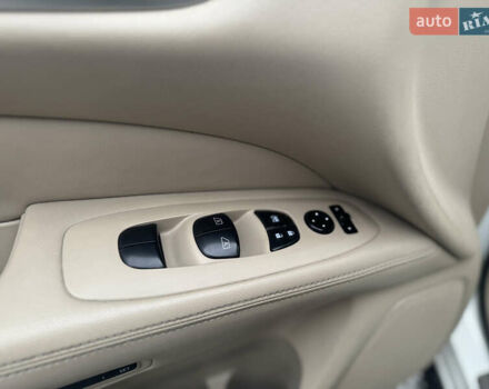 Белый Ниссан Патфайндер, объемом двигателя 3.5 л и пробегом 267 тыс. км за 13499 $, фото 10 на Automoto.ua