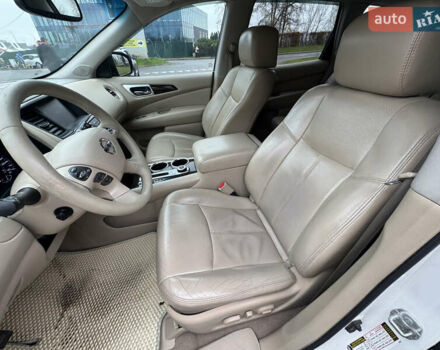 Белый Ниссан Патфайндер, объемом двигателя 3.5 л и пробегом 267 тыс. км за 13499 $, фото 15 на Automoto.ua