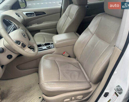 Белый Ниссан Патфайндер, объемом двигателя 3.5 л и пробегом 267 тыс. км за 13499 $, фото 14 на Automoto.ua