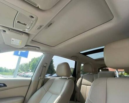 Белый Ниссан Патфайндер, объемом двигателя 2.5 л и пробегом 143 тыс. км за 12600 $, фото 9 на Automoto.ua