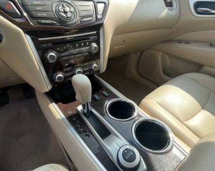 Белый Ниссан Патфайндер, объемом двигателя 2.5 л и пробегом 143 тыс. км за 12600 $, фото 19 на Automoto.ua