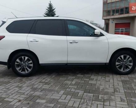 Белый Ниссан Патфайндер, объемом двигателя 3.5 л и пробегом 250 тыс. км за 12700 $, фото 9 на Automoto.ua