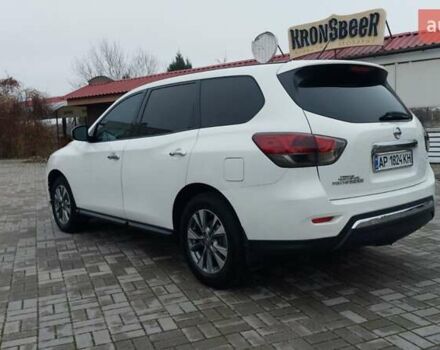 Белый Ниссан Патфайндер, объемом двигателя 3.5 л и пробегом 250 тыс. км за 12700 $, фото 4 на Automoto.ua