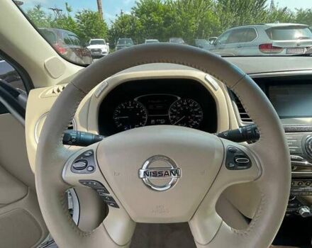 Белый Ниссан Патфайндер, объемом двигателя 2.5 л и пробегом 143 тыс. км за 12600 $, фото 13 на Automoto.ua
