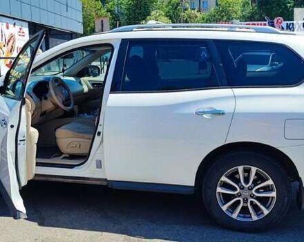 Белый Ниссан Патфайндер, объемом двигателя 2.49 л и пробегом 270 тыс. км за 12399 $, фото 4 на Automoto.ua