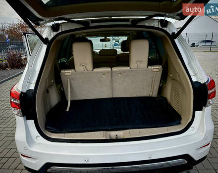 Белый Ниссан Патфайндер, объемом двигателя 2.5 л и пробегом 220 тыс. км за 11900 $, фото 21 на Automoto.ua