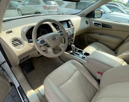 Белый Ниссан Патфайндер, объемом двигателя 2.5 л и пробегом 143 тыс. км за 12600 $, фото 7 на Automoto.ua