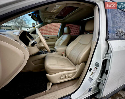 Белый Ниссан Патфайндер, объемом двигателя 2.5 л и пробегом 220 тыс. км за 11900 $, фото 10 на Automoto.ua