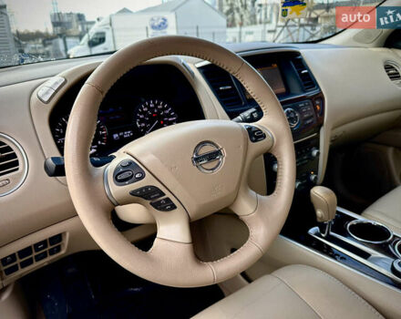 Белый Ниссан Патфайндер, объемом двигателя 2.5 л и пробегом 220 тыс. км за 11900 $, фото 30 на Automoto.ua